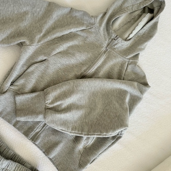 ASICS | Two Piece Set - Picture 3 of 3